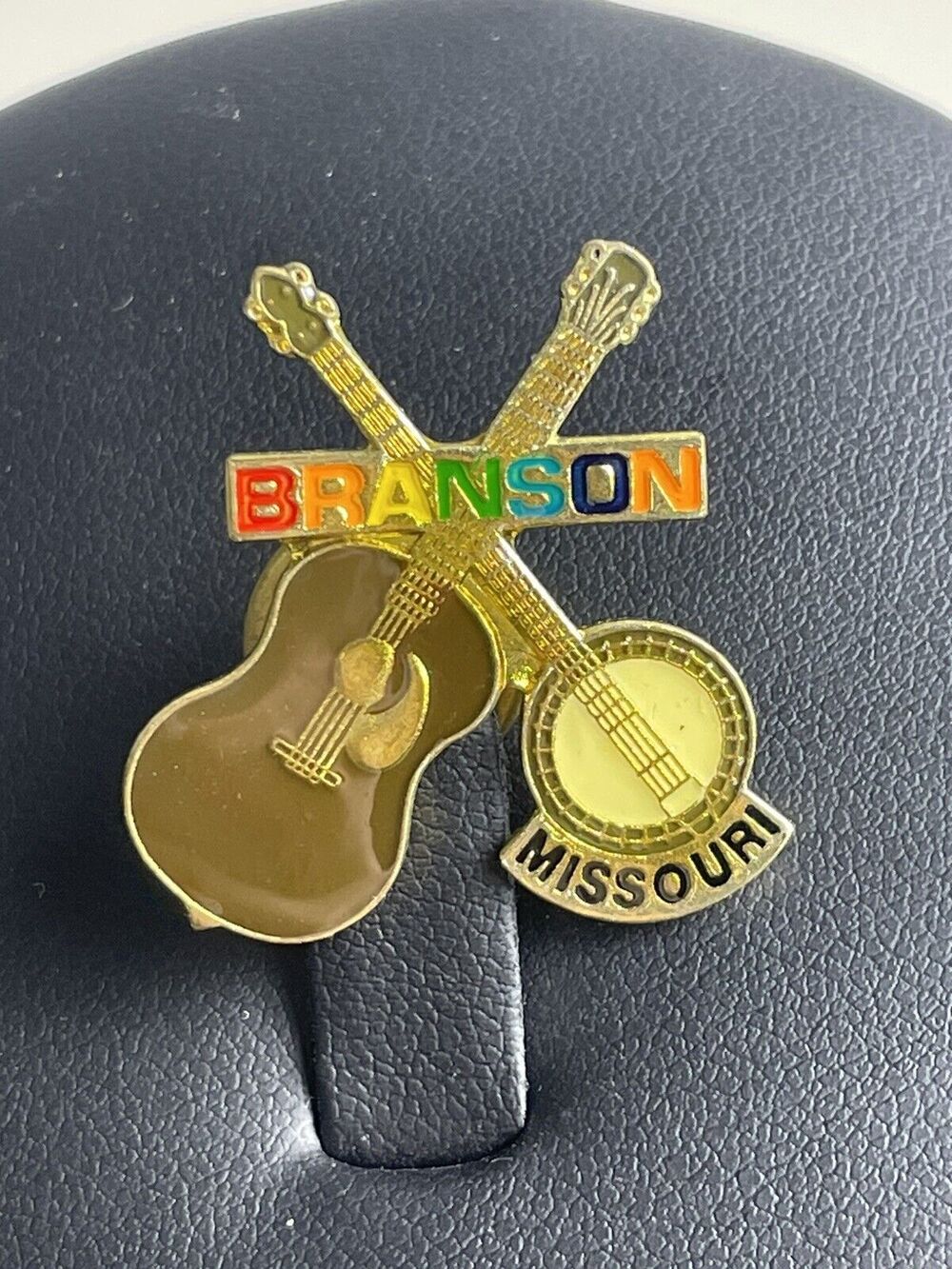 Branson Missouri Souvenir Lapel / Hat Pin - Guitar & Banjo - Good Condition